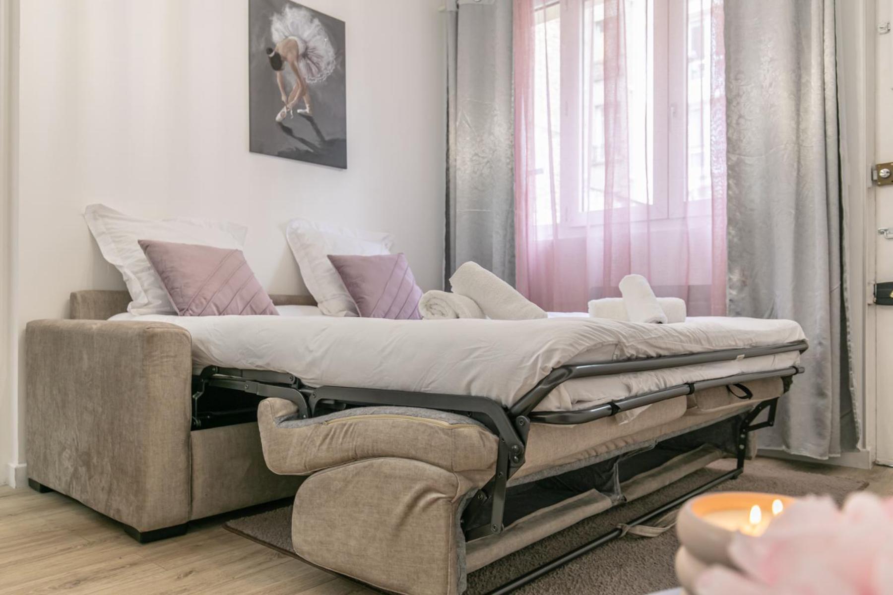 מונטרוג' Superbe Maison De Ville Avec Jardin מראה חיצוני תמונה